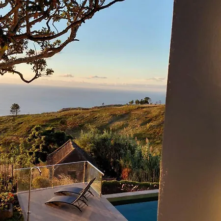 Casas Do Pargo- Casa A - Oak Tree House