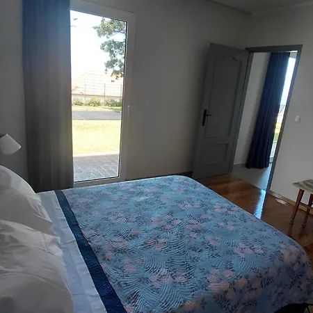 Casas Do Pargo- Casa A - Oak Tree House