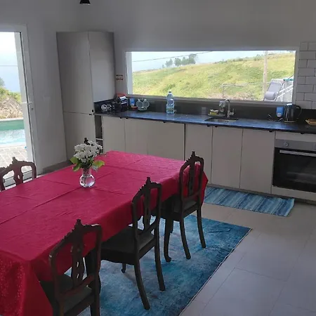 Casas Do Pargo- Casa A - Oak Tree House Vakantiehuis