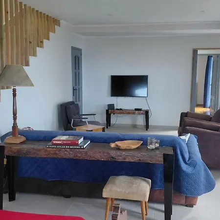 Casas Do Pargo- Casa A - Oak Tree House Vakantiehuis *