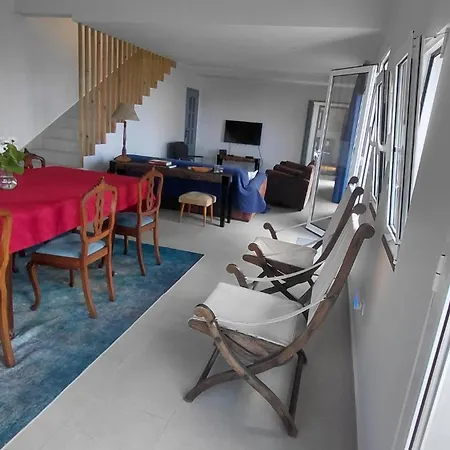 Casas Do Pargo- Casa A - Oak Tree House Vakantiehuis