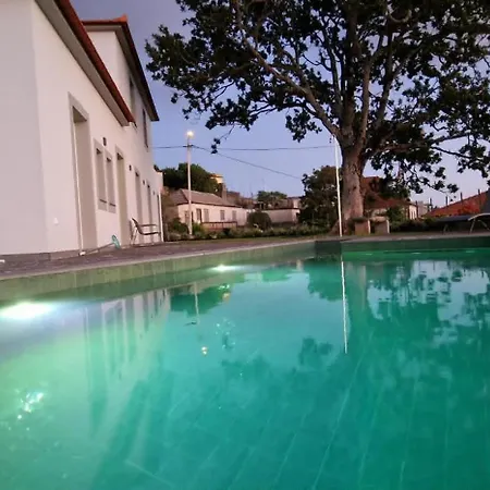 Casas Do Pargo- Casa A - Oak Tree House Vakantiehuis